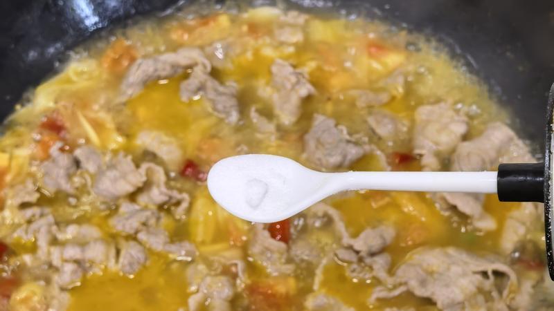 天冷吃啥都没胃口，那你就试试这个酸汤肥牛，酸辣过瘾好吃又下饭