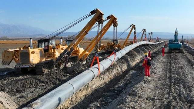 被中东油气卡脖子后，日本四处求救，却发现走到哪，都绕不开中国