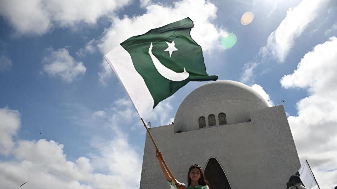巴基斯坦“修宪建军”：它是中国的支点，还是新德里的梦魇？