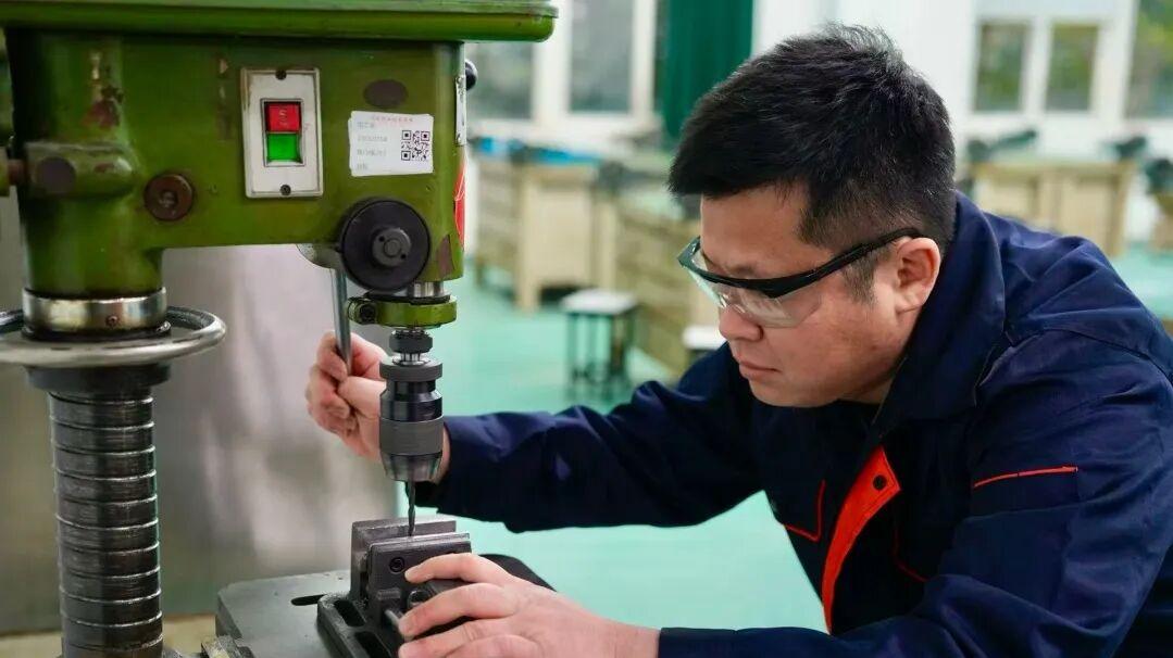 技能青年好榜样！温州技师学院校友林李龙被团中央授予“2026年度新时代青年先锋”