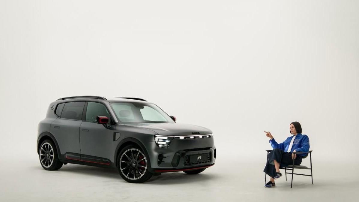 smart官宣Jessie J成为了“品牌挚友”