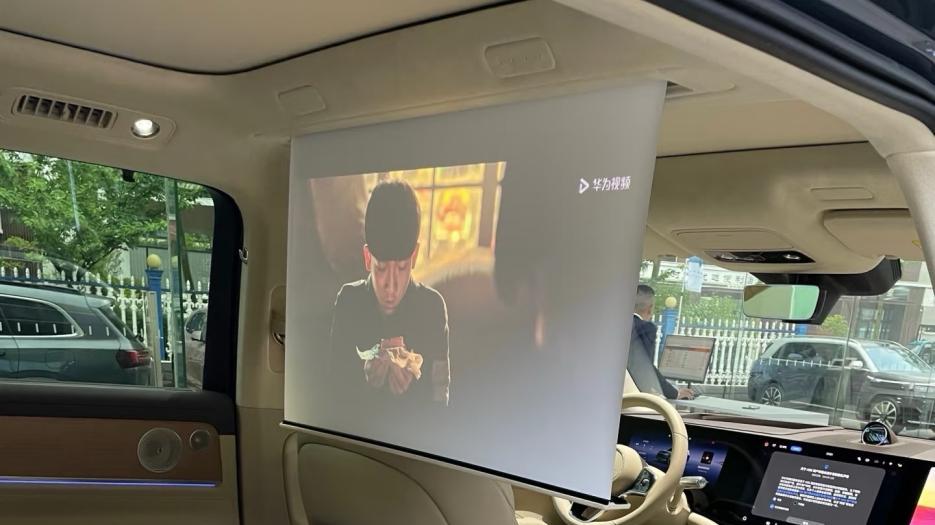 即刻入手，极氪9X or问界M9？