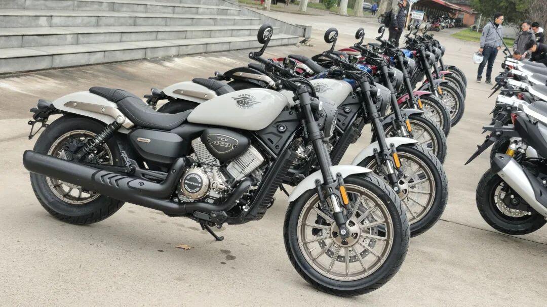 17980元起：大阳发布ADV250踏板和26款TCV450