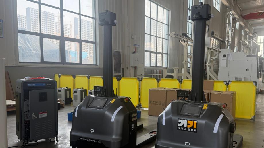 山东万可 AGV 搬运机器人：工厂物流升级省心又高效的实力派