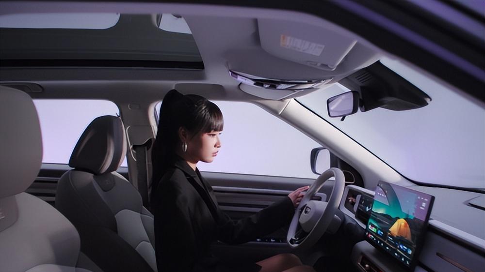 紫潮来袭！ICON巧克力心动紫凭颜值+智能玩转年轻出行