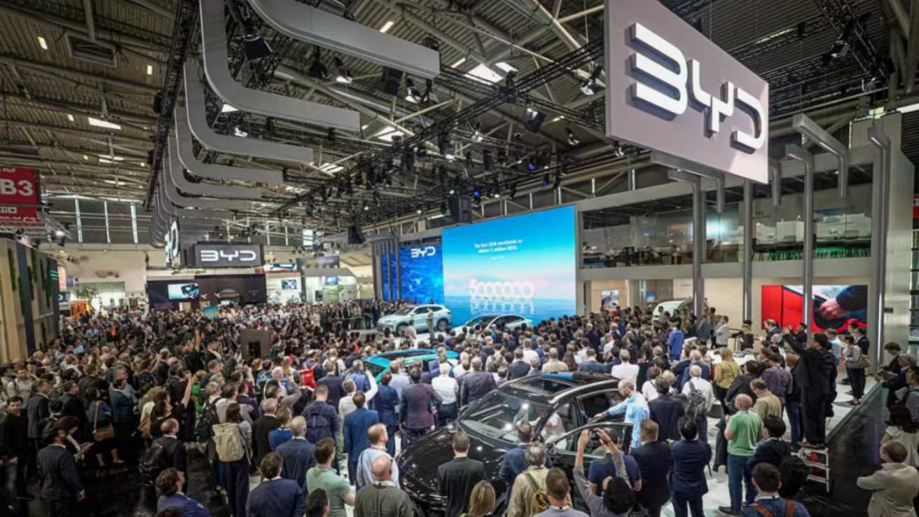 比亚迪强势突围，让中国品牌占据重要位置