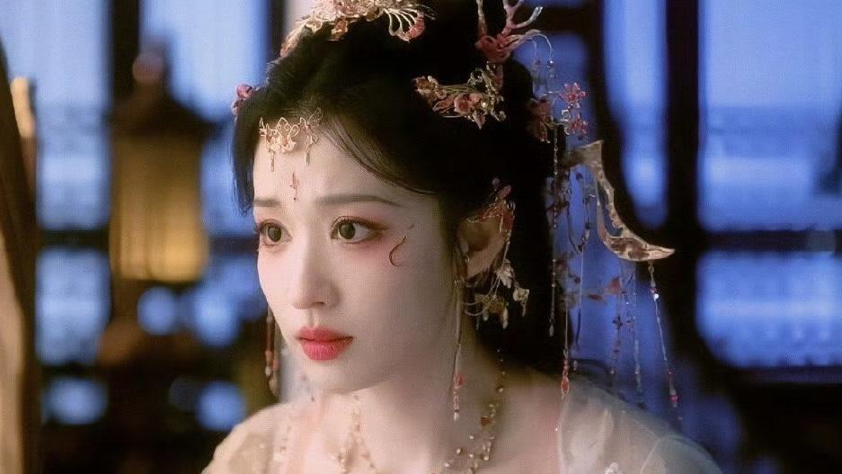 王楚然《成何体统》“妖妃”出圈：一场颜值与演技的双重盛宴