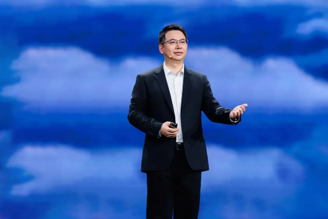 从深耕到跃升：华为携手伙伴开启“行业+AI”新征程