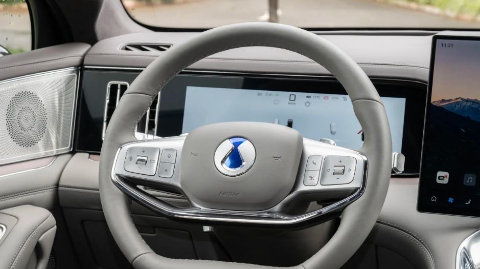直面用车痛点，腾势N8L DM闪充版实力再提升，纯电续航430km