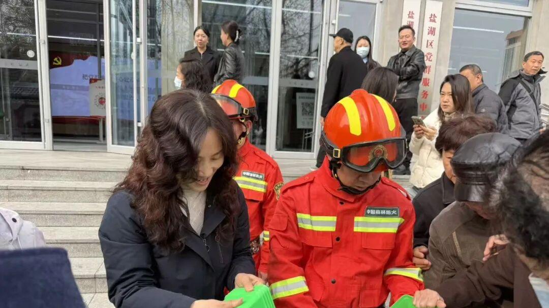 盐湖区林业局联合市侨联、区侨联开展专项防火宣传活动