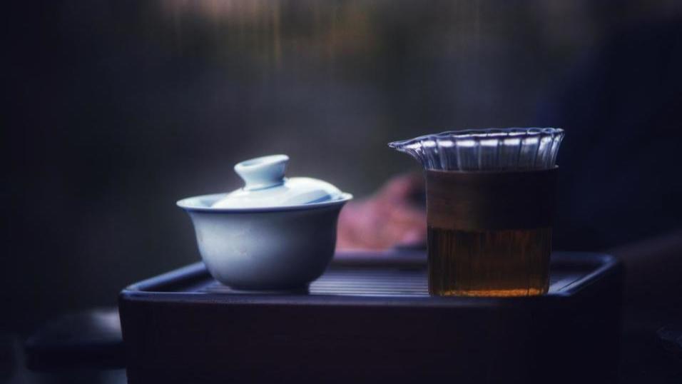 从KTV到茶室：场景换了，但茶局比酒局更势利