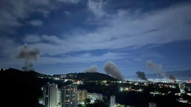 美国突袭委内瑞拉后，全球看向中俄，为何中俄态度成为关键变量？