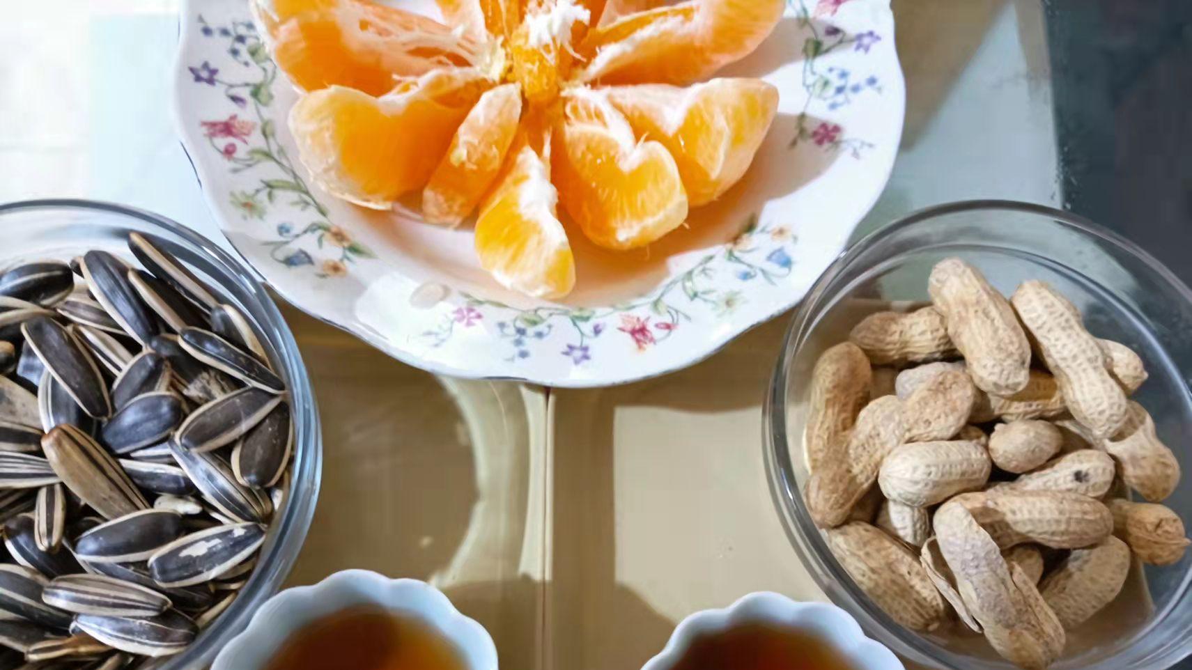 一边叹息着，一边原谅了自己