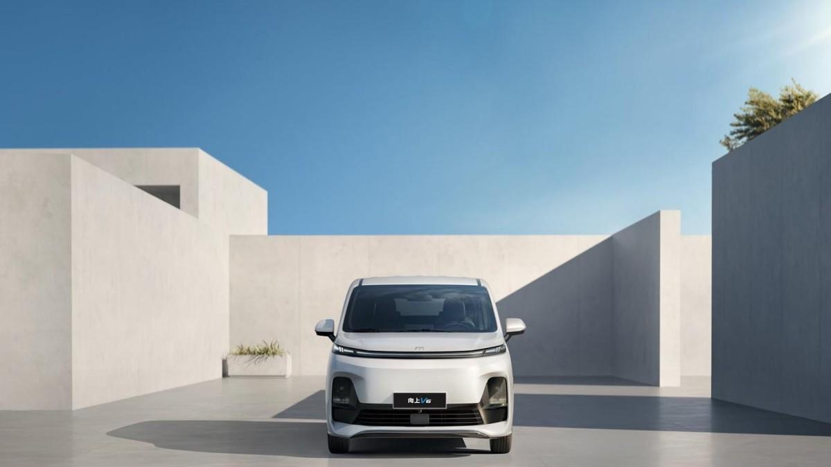定价亲民，体验越级！向上 V6 正式登场，6.98 万即享 15 万级全能 MPV