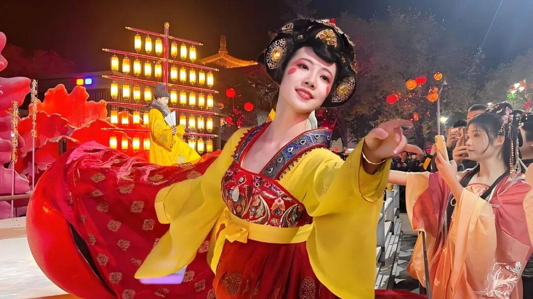 不倒翁小姐姐皮卡晨官宣离职，那一年的惊鸿一瞥，终究成了西安人心里永远的白月光