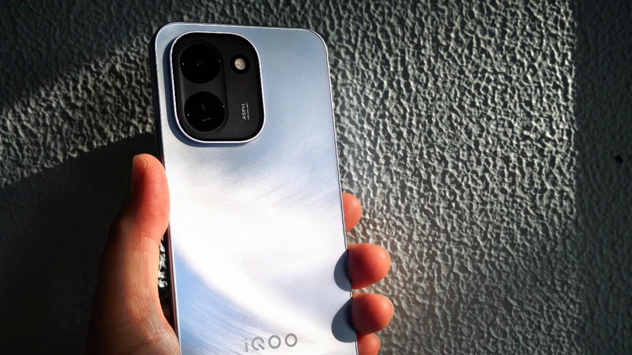 虽有取舍但亮点突出 iQOO Z11体验分享