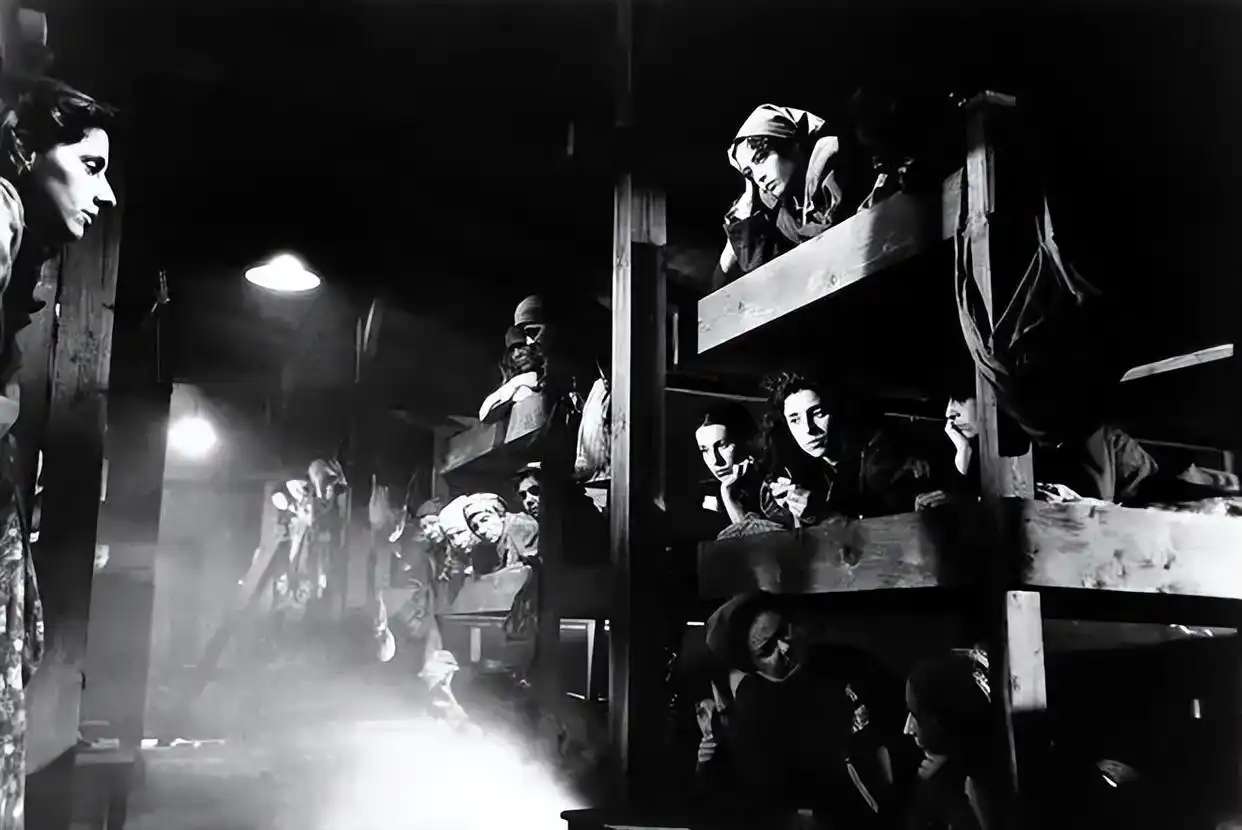 再读索尔仁尼琴的《古拉格群岛》：极权社会的本质特征