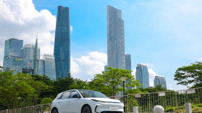 极狐T1预售引热潮，极光电池刷新纯电出行标准