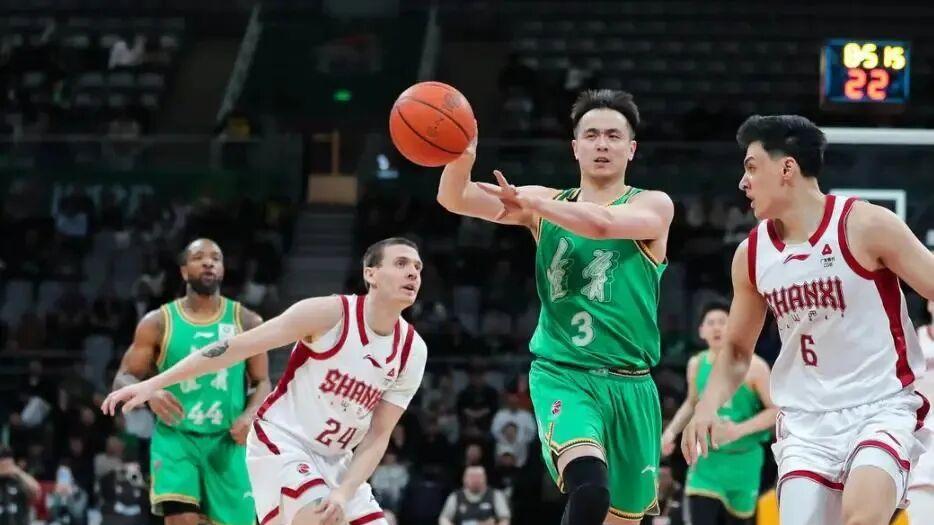 辽篮击败福建队！赵继伟低迷原因曝光，乌戈指导也无能为力