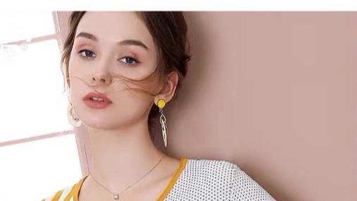 别再盯着浓颜外籍模特了！淡颜系拍清新风，电商主图超出圈
