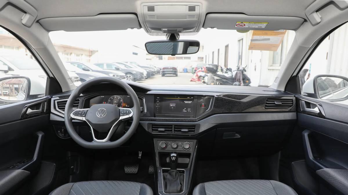 配置落后反而卖得好！朗逸新锐VS轩逸经典，你怎么选？