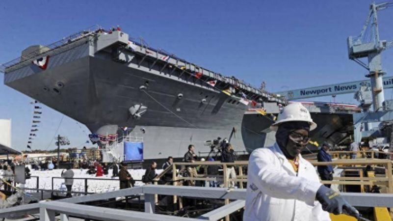 11.2万吨航母将面世，配备75架五代隐身机，俄：至少领先世界20年