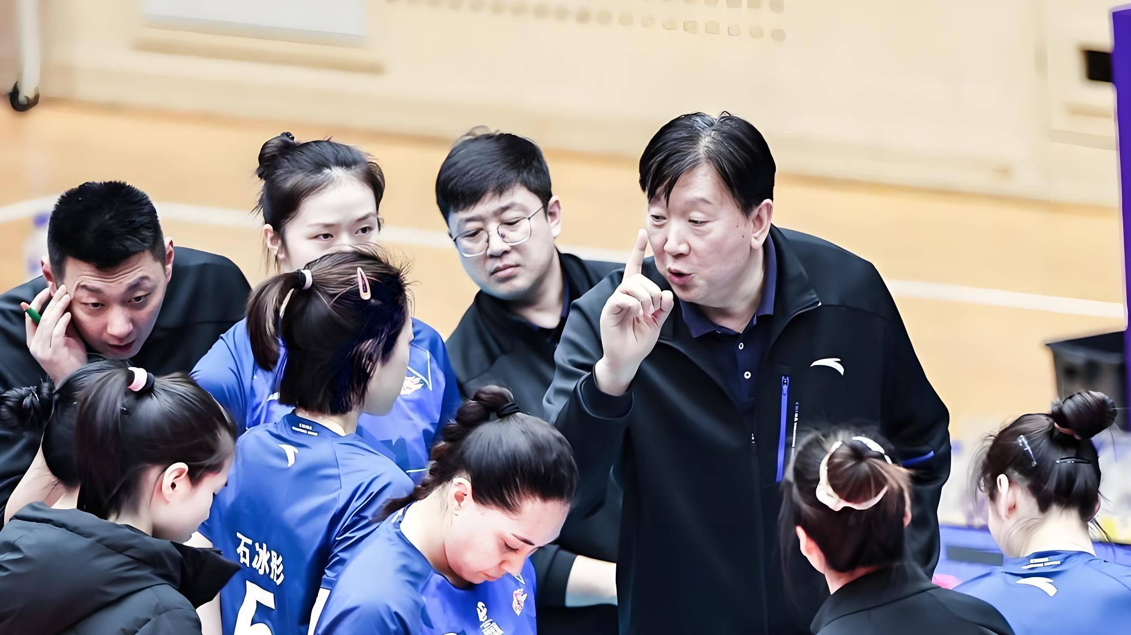 浙江女排双杀辽宁升到A级季后赛，浙江主场球迷素质被吐槽