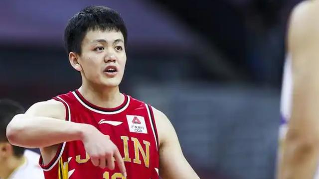 3场合计2分！辽宁备受期待之人持续低迷 不该联手？