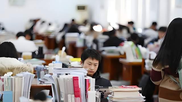 考研上岸别躺平！这4件事不做，小心到手的通知书飞了