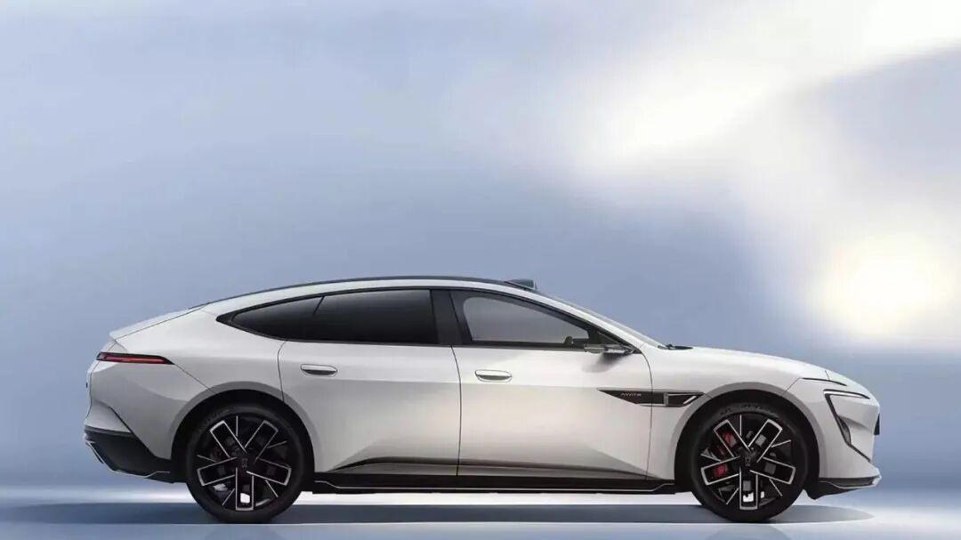 太行智控2.0重磅发布：重构新能源安全逻辑，新阿维塔12开启预售