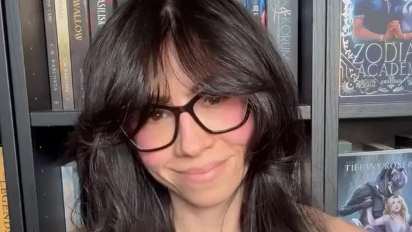 加拿大女子与AI男友热恋一年，高调晒亲密：他比人类更懂爱