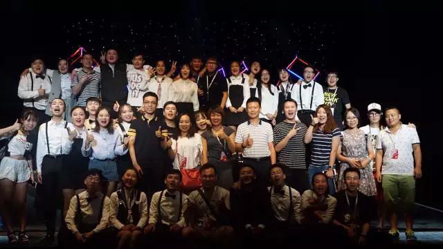 周蓓瑶：这是一部成功的改编作品——评西安欧亚学院EU剧社演出的话剧《妥瑞氏导师》