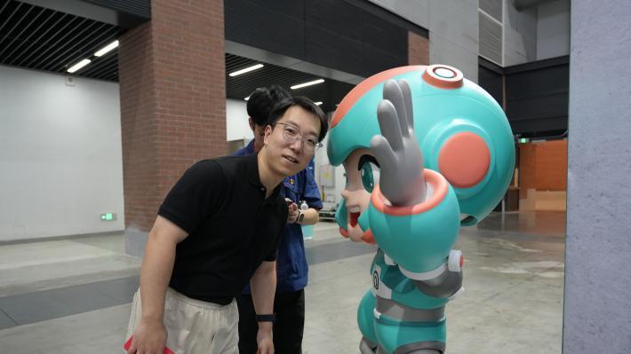 单日客运量10次超200万人次！2025年，青岛地铁载客5.34亿人次