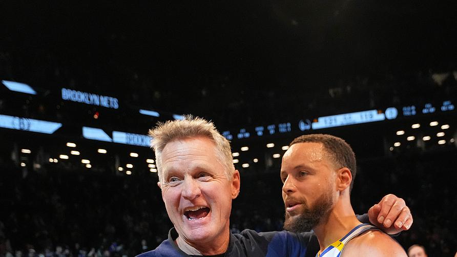 勇士 5 连胜却藏大雷！库里末节又当 “临时中锋”，科尔该背锅吗？