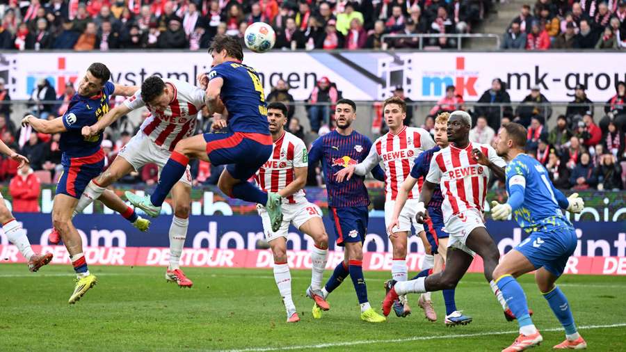 德甲第21轮赛况：拜仁狂轰五球扩大优势，莱比锡鲍姆双响杀入前四