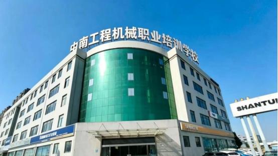 新能源汽修人才缺口超80万，产教融合如何破解“用工荒”？