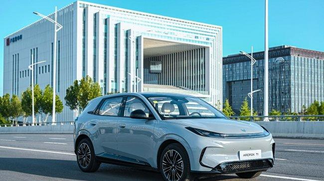 极狐T1预售引发震动！准B级座舱体验仅6.88万起