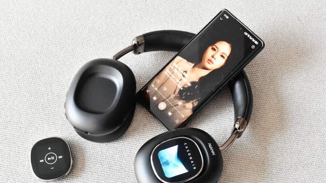 头戴耳机全能新标杆，双屏黑科技加持的南卡Show灵动耳机体验分享