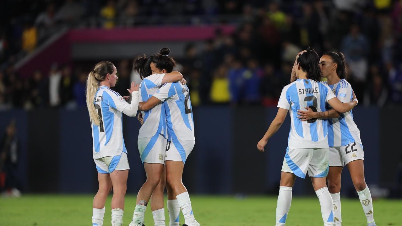随着德国爆大冷门0-1，阿根廷5-6，U17女足世界杯八强已诞生2席