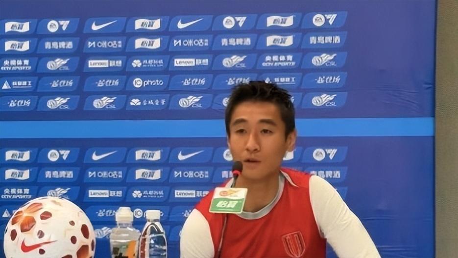 成都蓉城新动态：茹萨缺席训练，费利佩复出，韦世豪需要观察