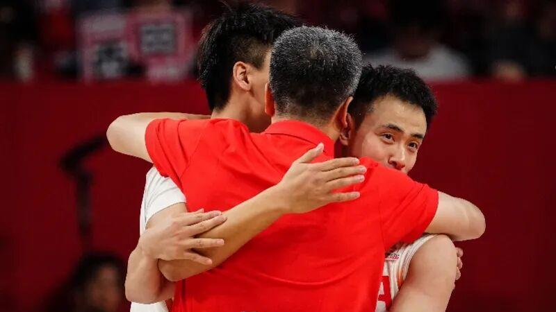 中国男篮逆转中国台北，赵继伟：球队空前团结有血性