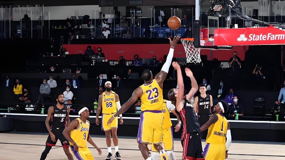 篮坛有一位球员博览群书，用生涯完美演绎中国史，诠释何为第一人