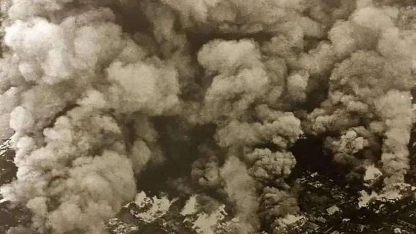 比原子弹更恐怖的李梅火攻：50万日本人被直接烧死，800万人无家可回