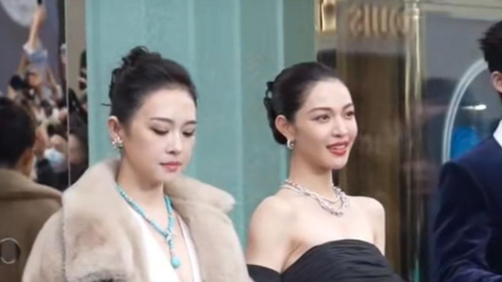 章子怡为角色增重20斤，判若两人引争议，同框钟楚曦被比下去？