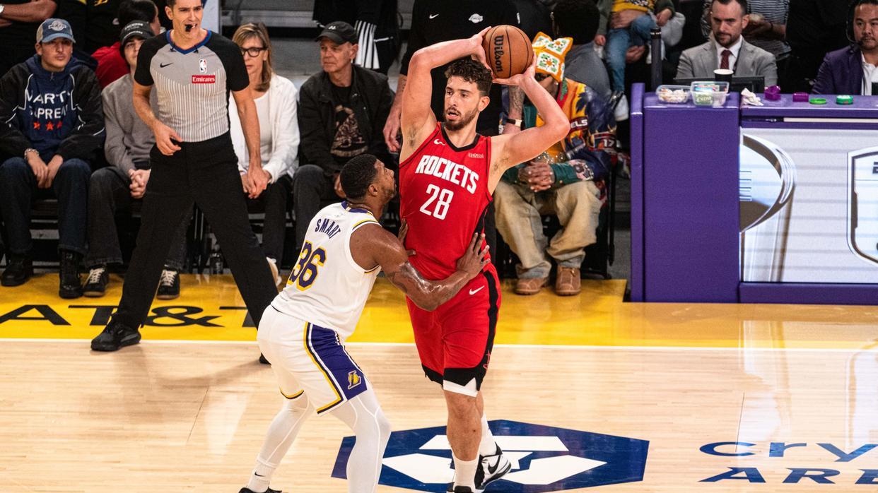 季后赛对阵火箭，湖人轮换阵容已定！雷迪克轻视火箭：他们和常规赛没啥不同