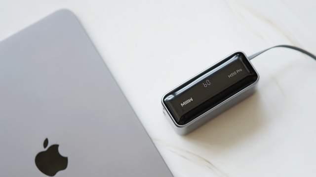 告别电量焦虑与线材杂乱！米物伸缩线充电宝M310 Pro深度测评