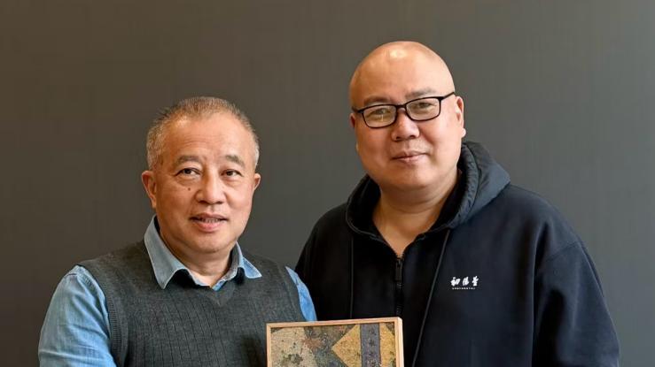 岩彩画《吃饭就是香》被娃哈哈原高管收藏