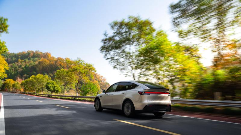特斯拉Model S/X停产！产线变身百万台机器