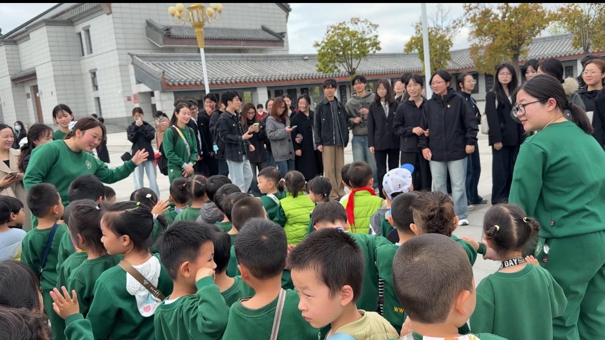 清明缅怀先烈 传承红色基因  ——驻马店剑桥跨世纪幼儿园开展杨靖宇纪念馆爱国主义研学活动侧记