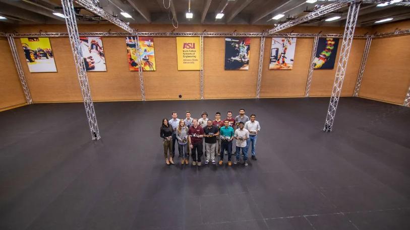 学术界最大的室内运动捕捉设施为世界领先的无人机研究提供支持